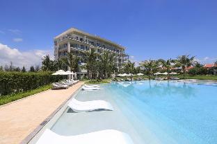 Premier Suites- 5*Resort-Private Beach and Pools