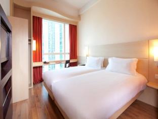 Ibis Hong Kong Central & Sheung Wan Hotel